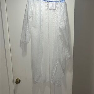 NWT White Lace Kimono Cardigan Very Beautiful.